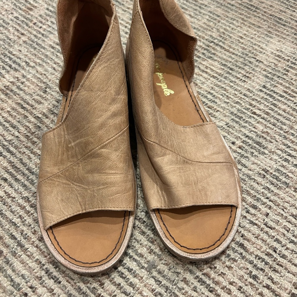 Free People Open-Toe Leather Mules in Tan